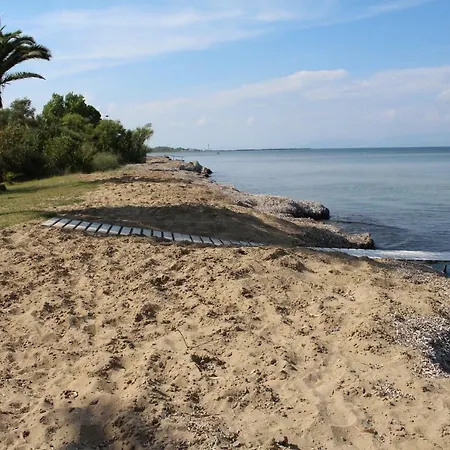 Irini-appartement 卡沃斯