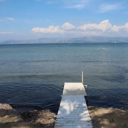 Irini-appartement 公寓