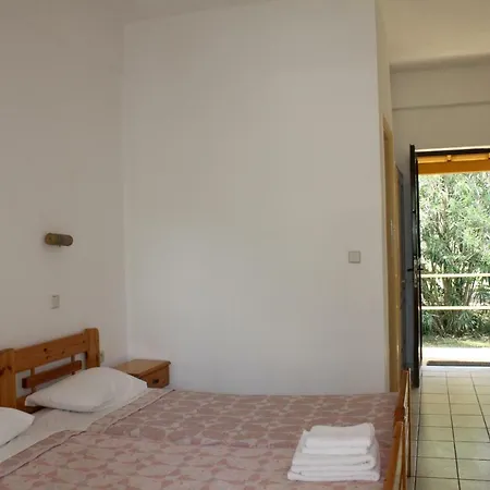 Irini-appartement 카보스